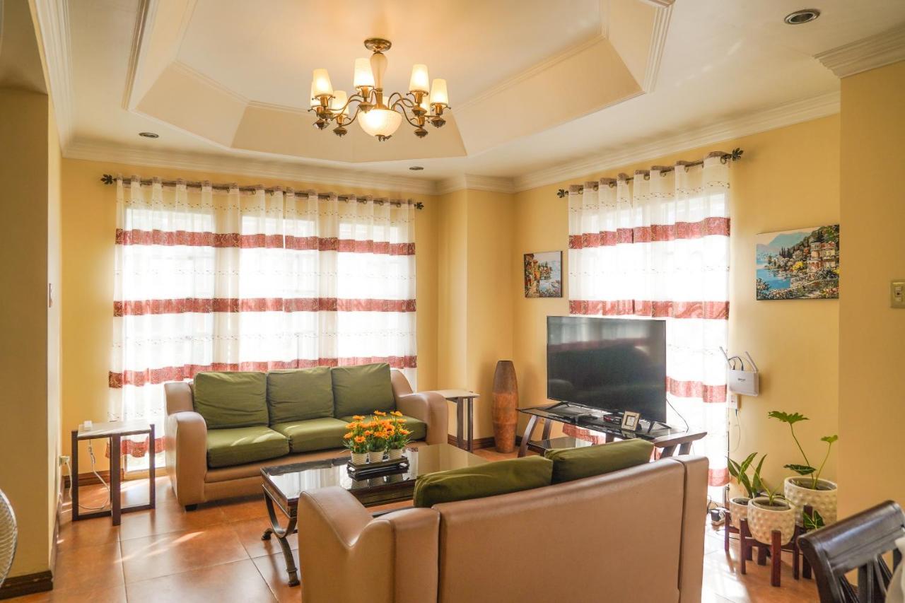 Charming Tagaytay Vacation Home Tagaytay City ภายนอก รูปภาพ