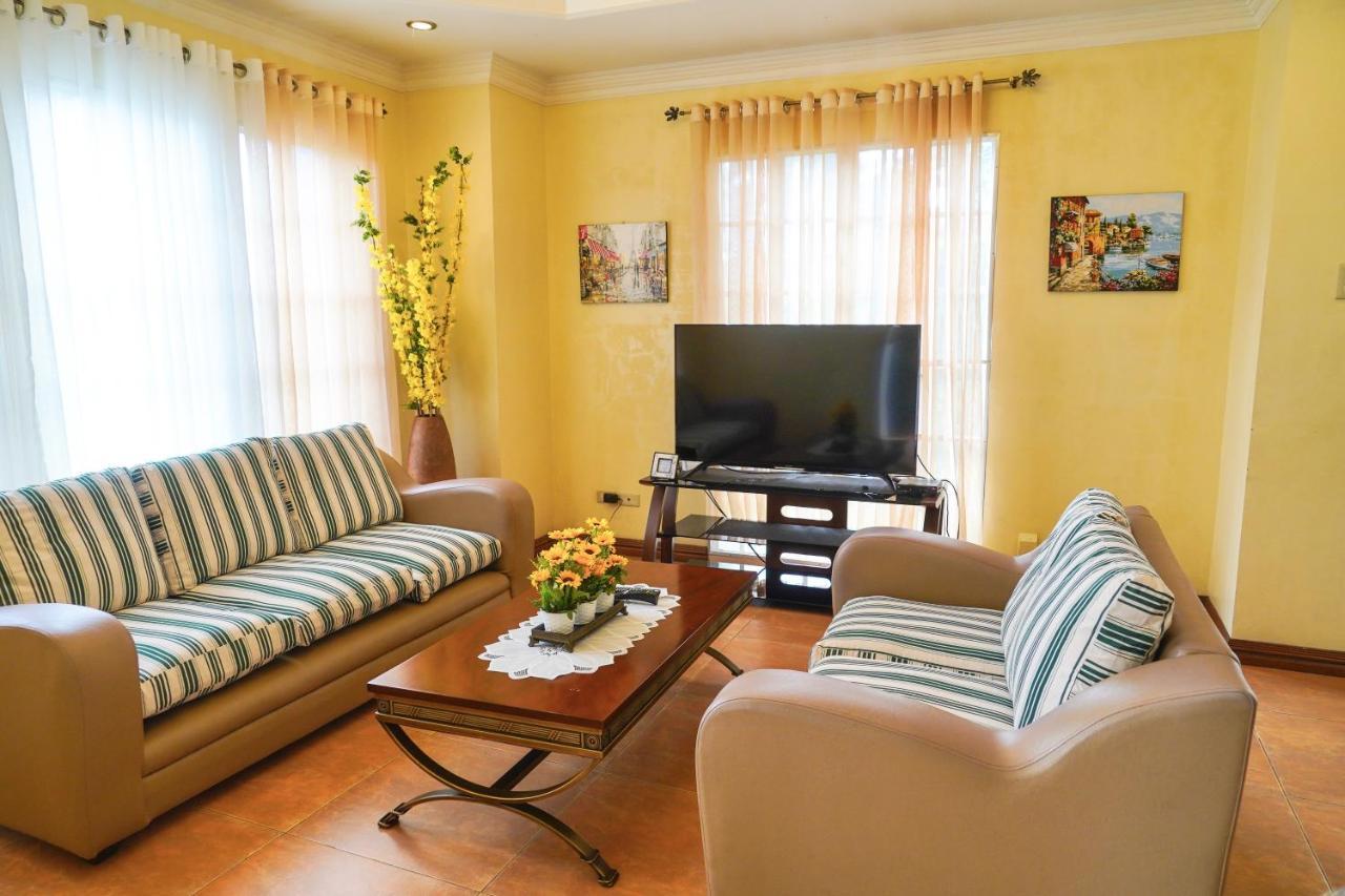Charming Tagaytay Vacation Home Tagaytay City ภายนอก รูปภาพ