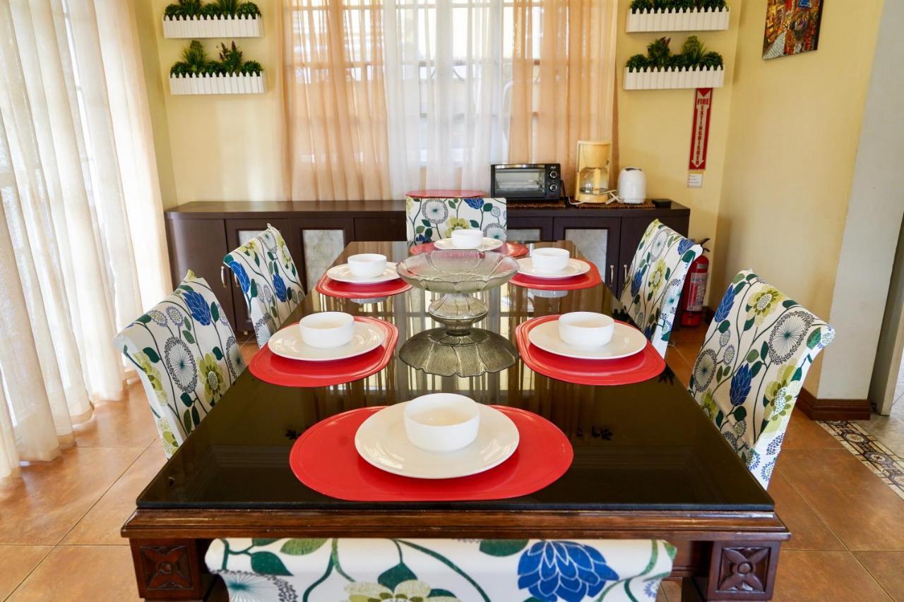 Charming Tagaytay Vacation Home Tagaytay City ภายนอก รูปภาพ