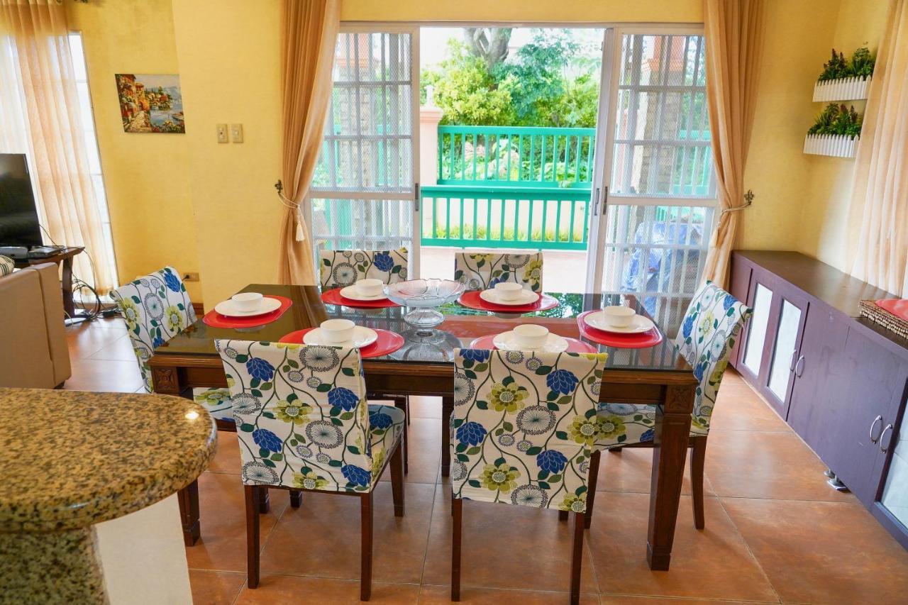 Charming Tagaytay Vacation Home Tagaytay City ภายนอก รูปภาพ