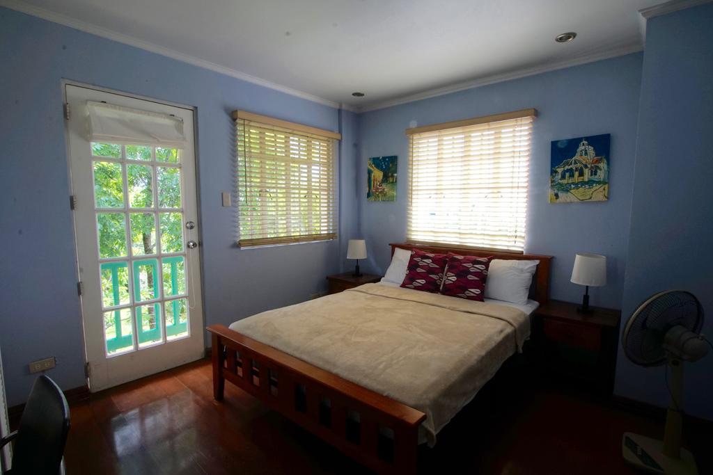Charming Tagaytay Vacation Home Tagaytay City ภายนอก รูปภาพ