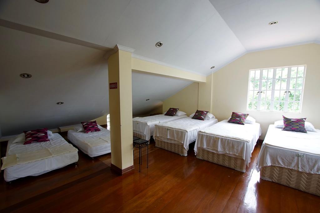 Charming Tagaytay Vacation Home Tagaytay City ภายนอก รูปภาพ