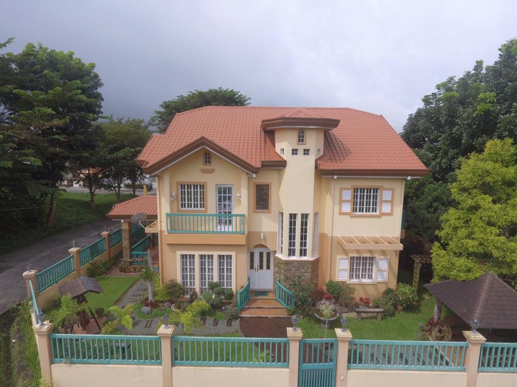 Charming Tagaytay Vacation Home Tagaytay City ภายนอก รูปภาพ