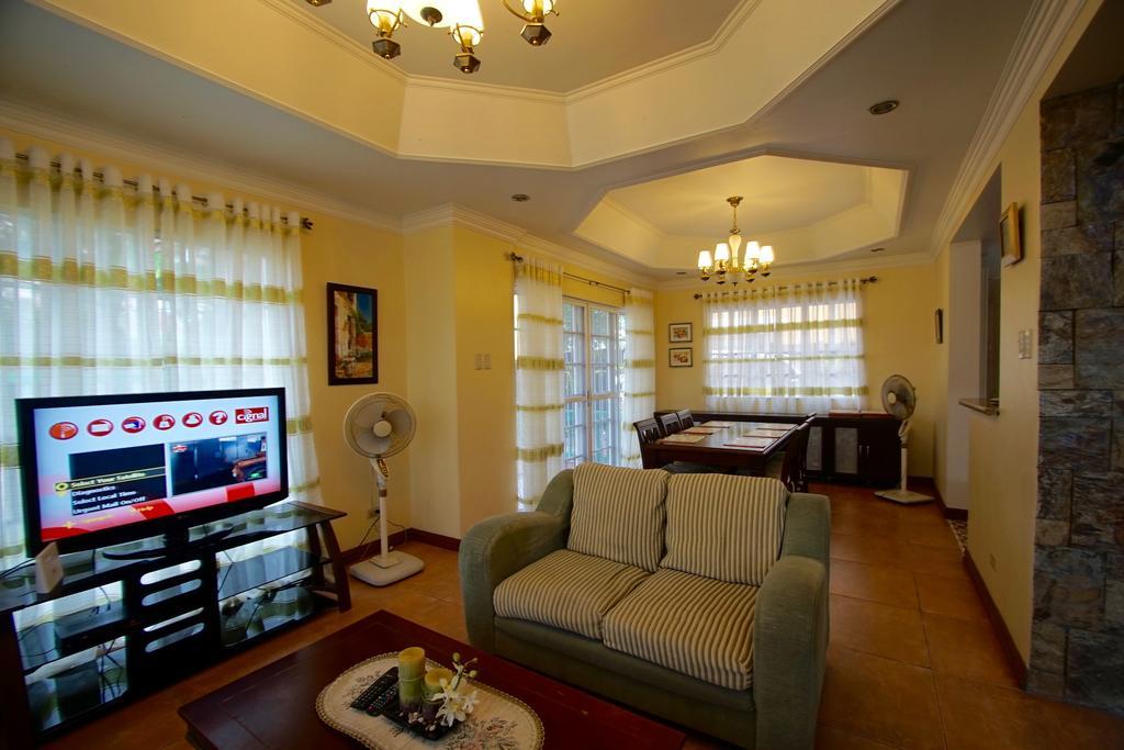Charming Tagaytay Vacation Home Tagaytay City ภายนอก รูปภาพ